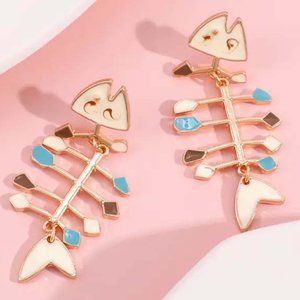 SO COOL RETICULATED FISH SKELETON BONES DANGLY EARRINGS 50